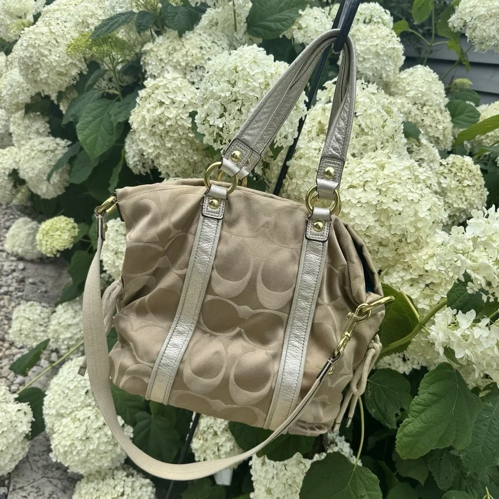 Coach Poppy Signature Tote Bag- Canvas & Leather ~ Beige ~ Gold Toned